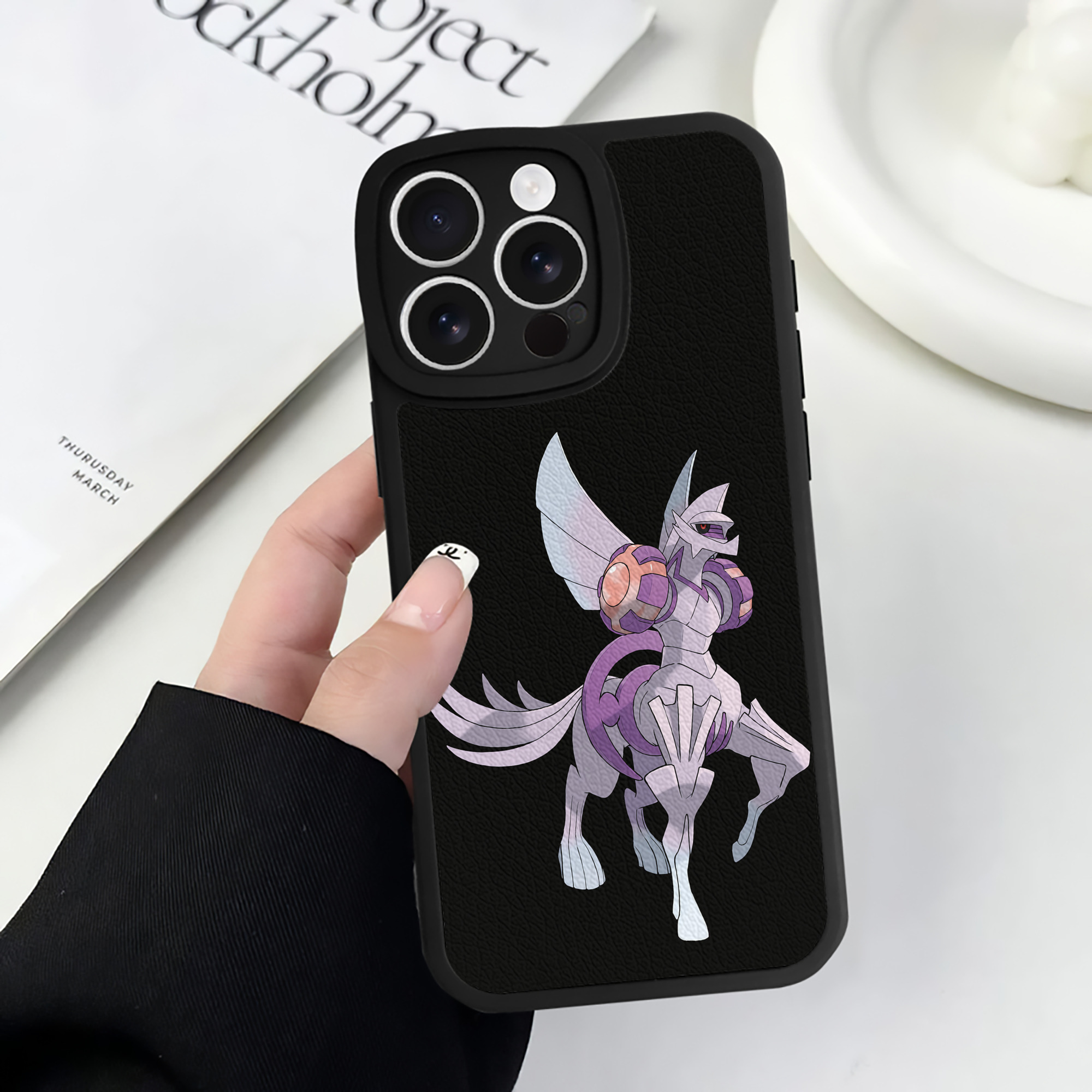 （画像用） ポケットモンスター Pokémon 【iPhone 16シリーズ対応】シリコンスマホケース（レザー調） 材質：シリコン